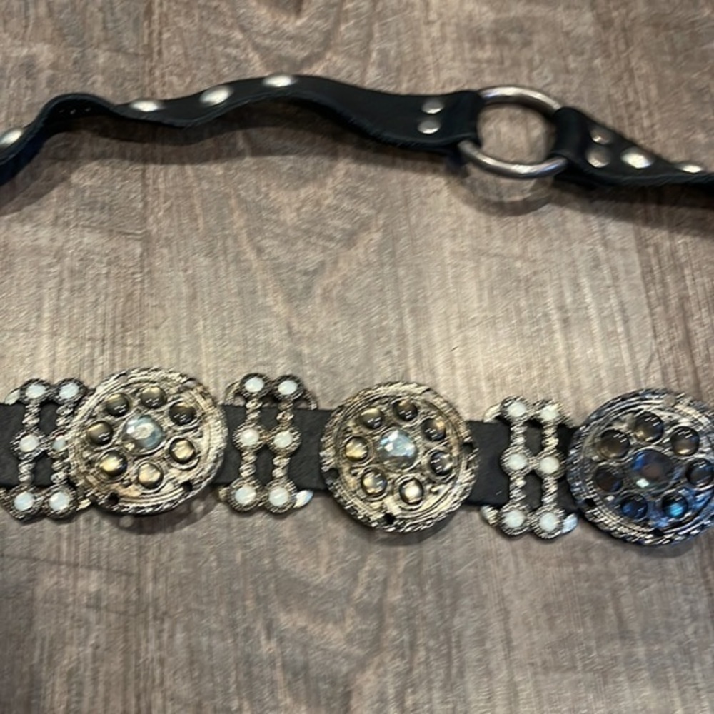 Leather and stone silver medallion wrap belt - Picture 2 of 4